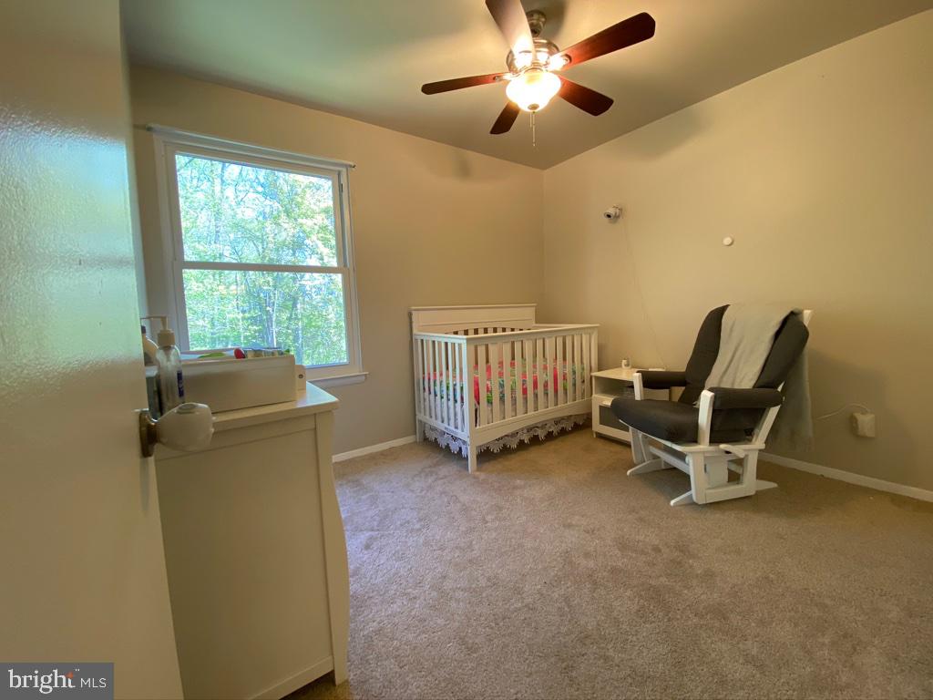 6038 Forrest Hollow Lane Springfield, VA 22152 - Photo 20 of 35 6038 Forrest Hollow Ln Upper Level Junior Room 2