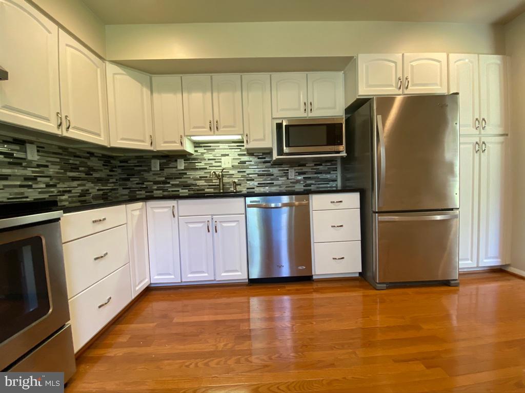 6038 Forrest Hollow Ln Nicely Updated Kitchen