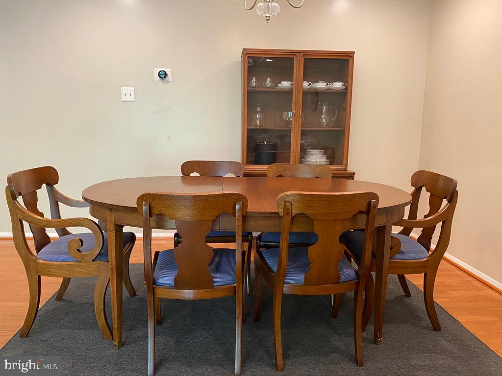 6038 Forrest Hollow Ln Dining Room