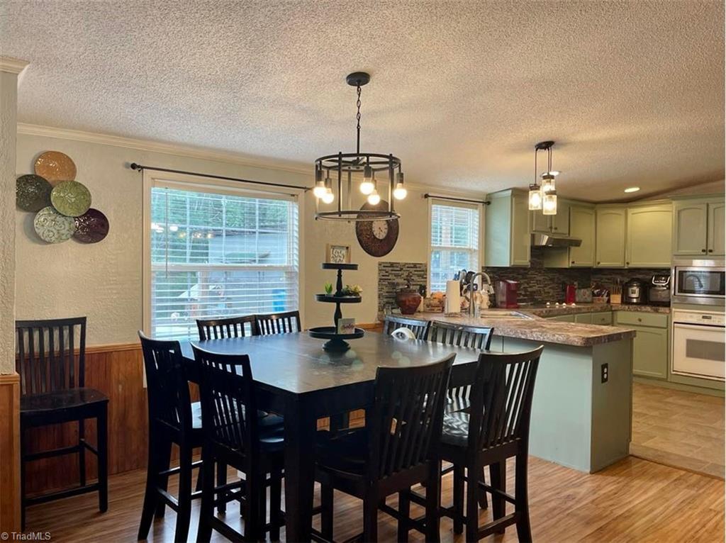 390 Rab Road Purlear, NC 28665 - Photo 3 of 23