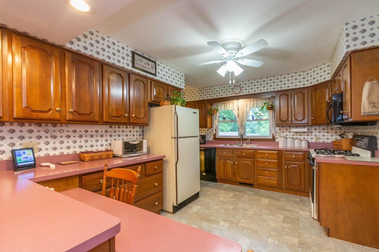 3890 West Tapp Road Bloomington, IN 47403 - Photo 5 of 34 Gallery Image 5