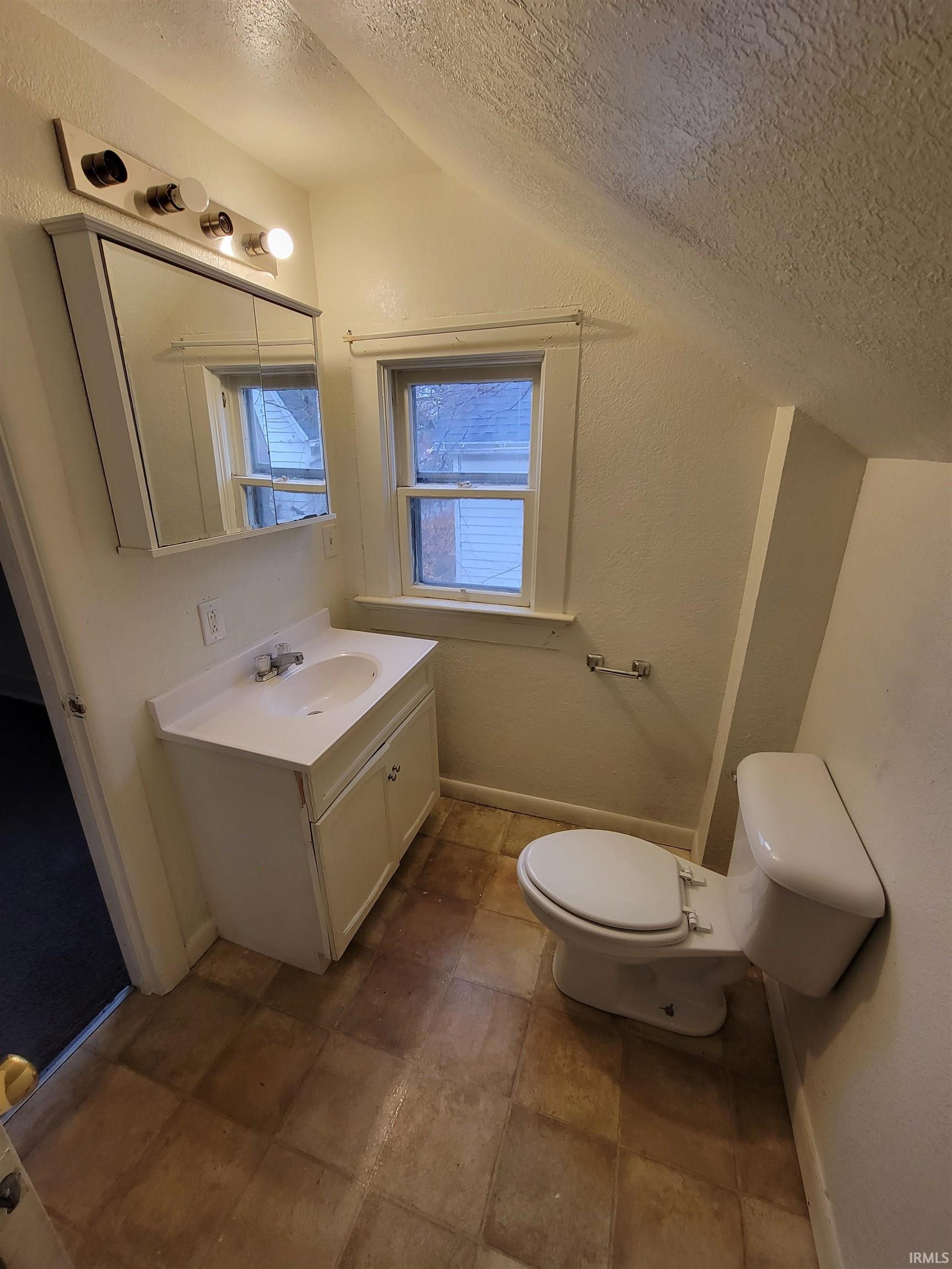 725 Romy Avenue Fort Wayne, IN 46805 - Photo 14 of 19 Gallery Image 14