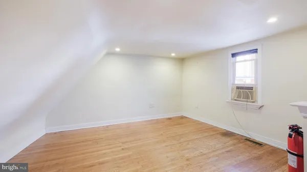 $2,600 | 731 Carpenter Street, Philadelphia, PA 19147