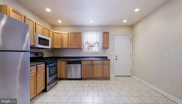 $2,600 | 731 Carpenter Street, Philadelphia, PA 19147