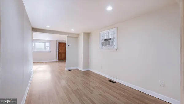 $2,600 | 731 Carpenter Street, Philadelphia, PA 19147