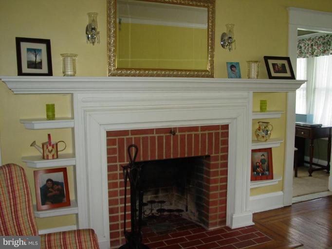 6905 Marlborough Road Baltimore, MD 21212 - Photo 7 of 16 Fireplace