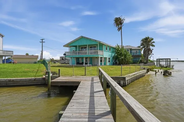 $405,000 | 554 Copano Cove Road, Rockport, TX 78382