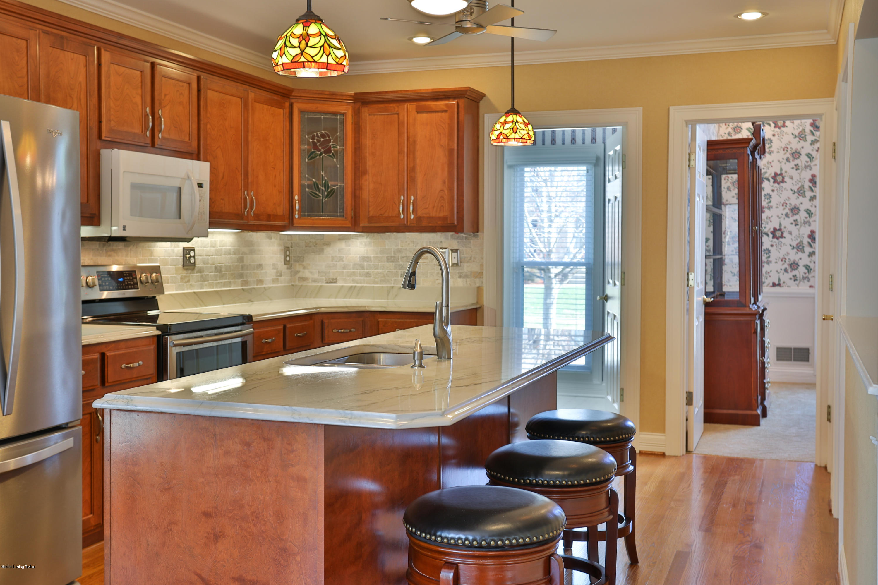 1410 Twin Ridge Road Louisville, KY 40242 - Photo 7 of 43 1-11