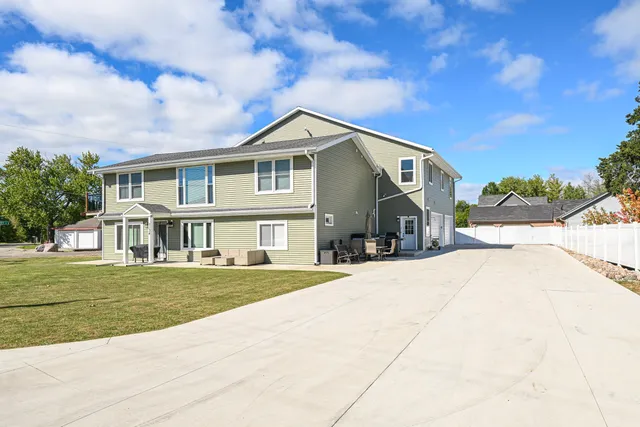 $1,895,000 | 7134 North Tichigan Road, Waterford, WI 53185