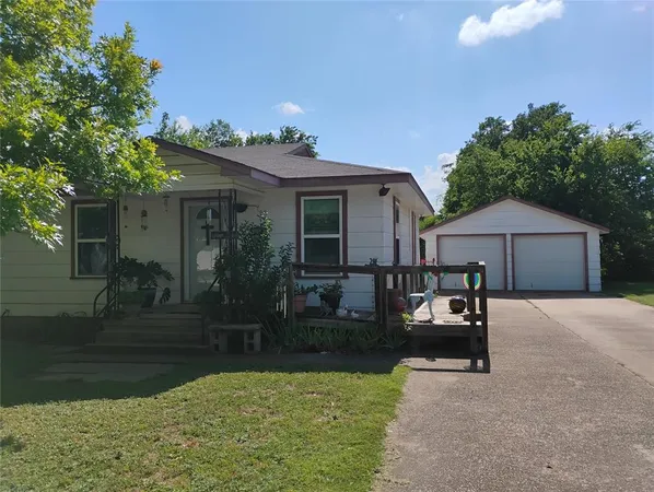 $220,000 | 218 Bandera Street, Benbrook, TX 76126