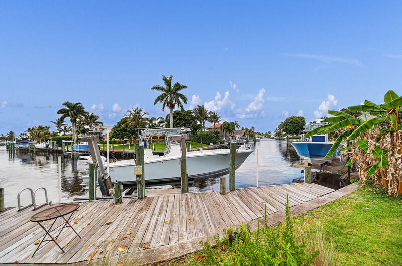 1209 Southwest Dyer Point Road Palm City, FL 34990 - Photo 9 of 56 dock1.jpg-vsuniqueid-69e4afe74c42c