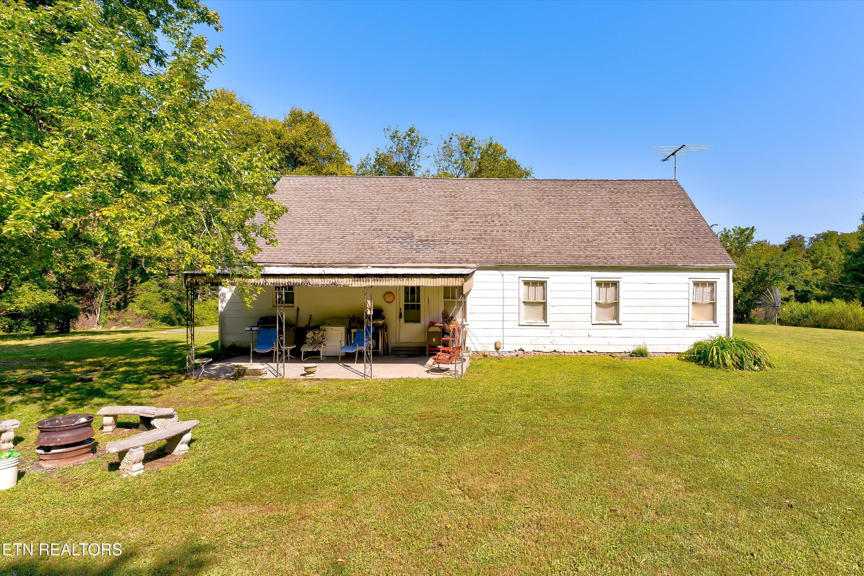 926 Sauls Road Seymour, TN 37865 - Photo 23 of 60 23-926 Sauls Rd-23