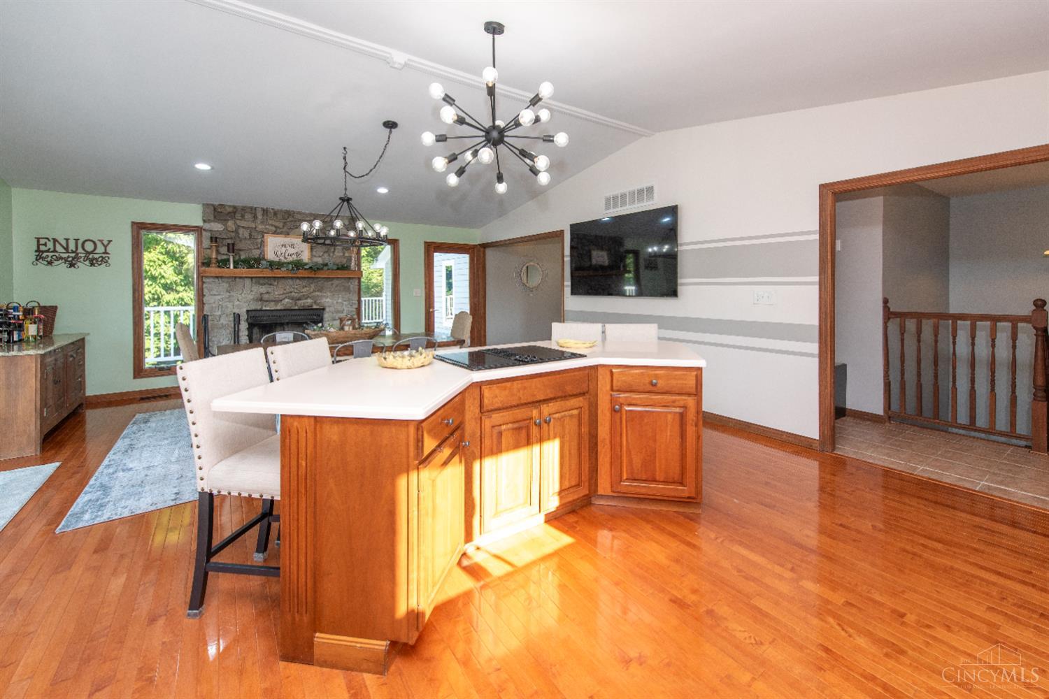 6580 Springdale Road Cincinnati, OH 45247 - Photo 19 of 82