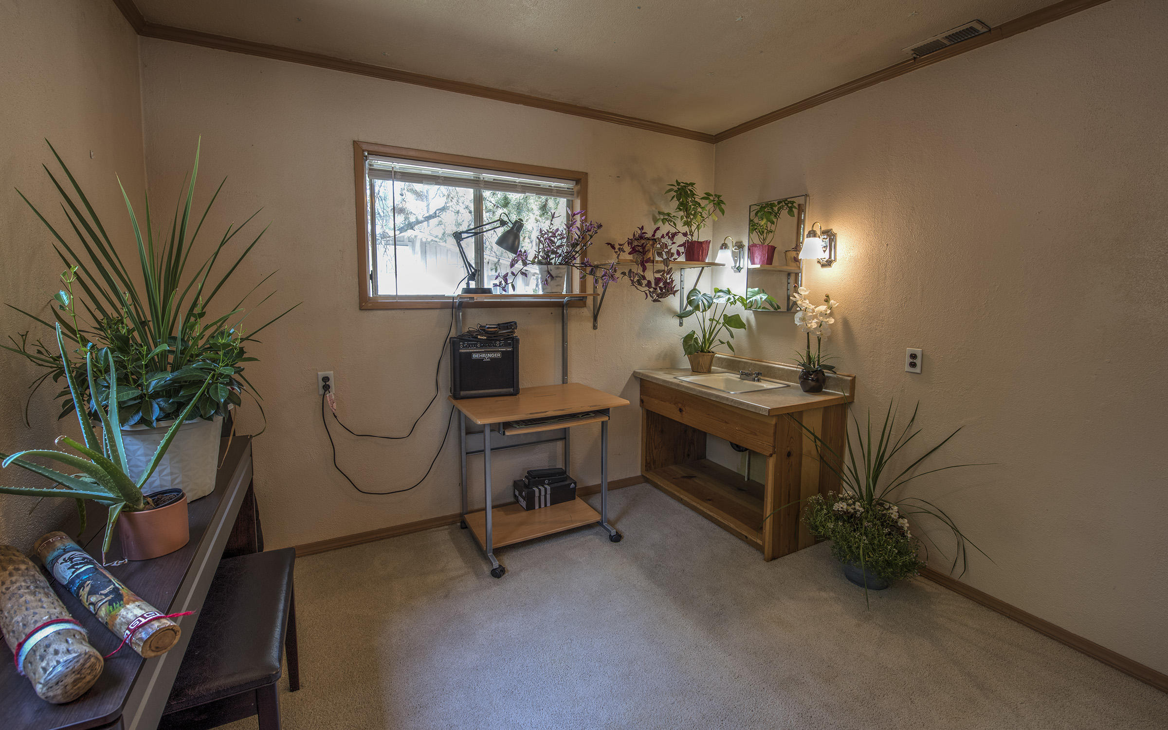 52357 Dustan Road La Pine, OR 97739 - Photo 11 of 37 #15 Piano room