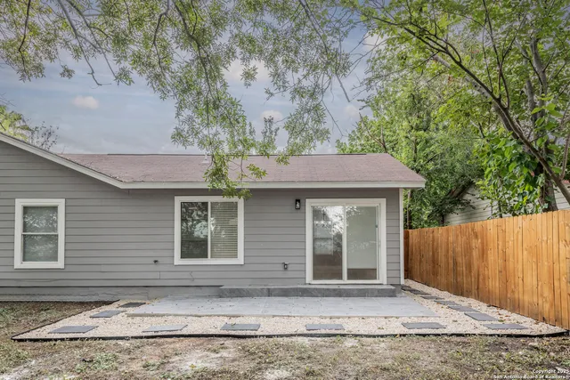 $1,744 | 112 North Meadow Street, Converse, TX 78109