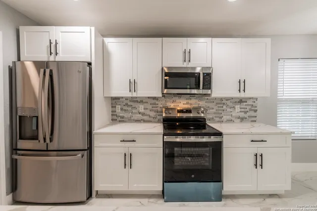 $1,744 | 112 North Meadow Street, Converse, TX 78109