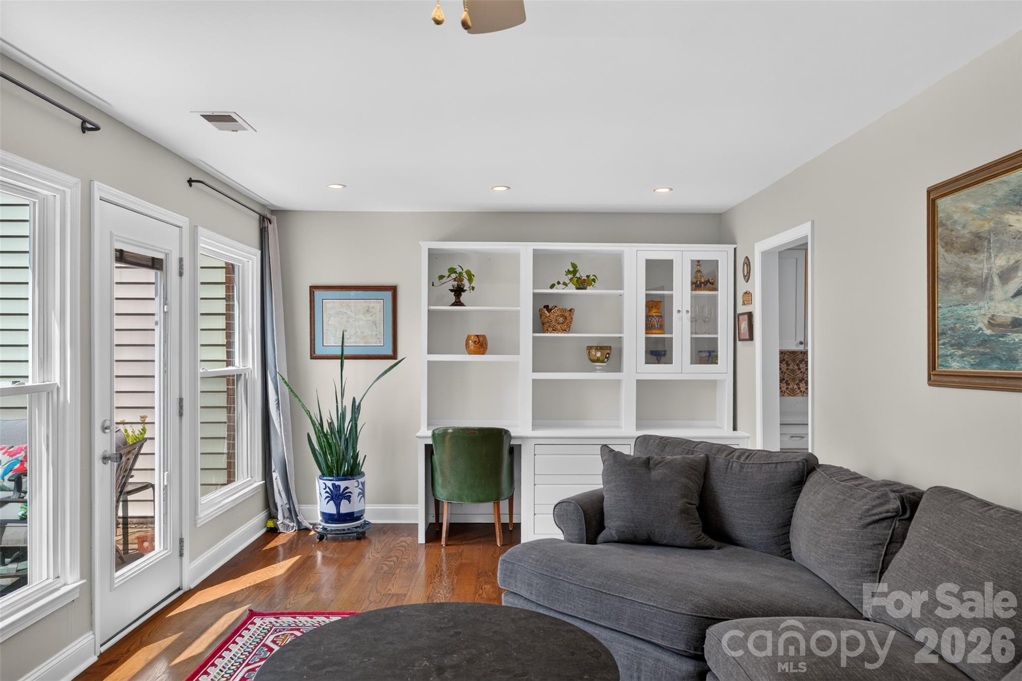 8333 Knights Bridge Road Charlotte, NC 28210 - Photo 4 of 41 Gallery Image 4