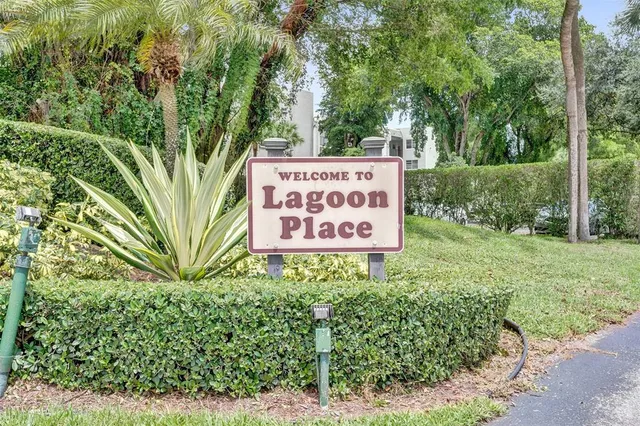 $159,999 | 9235 Lagoon Place, Unit 207, Davie, FL 33324