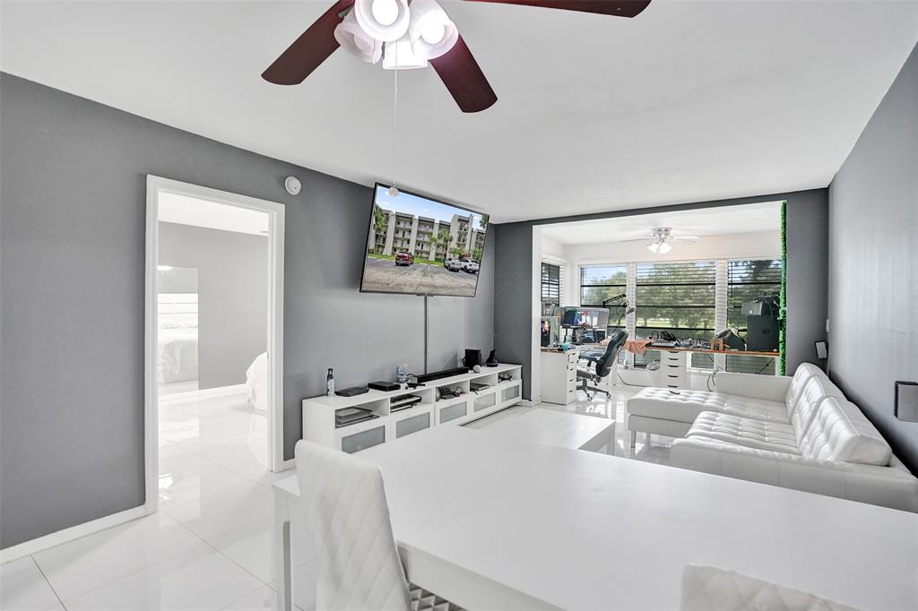 9235 Lagoon Place, Unit 207 Davie, FL 33324 - Photo 6 of 59