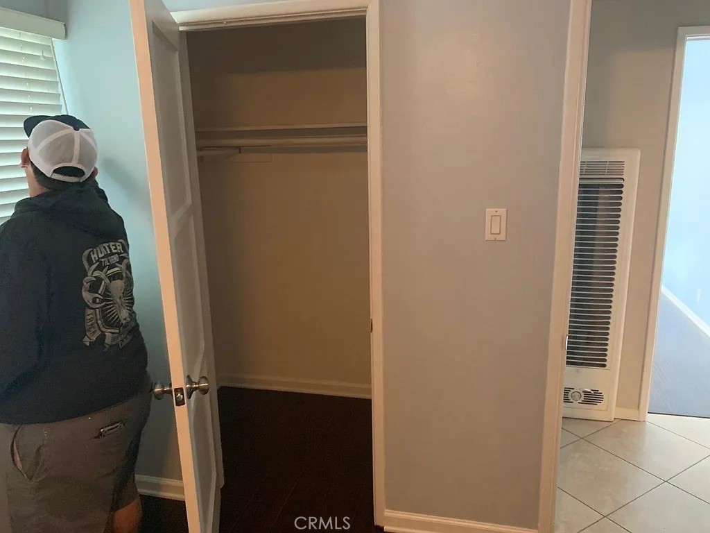 4401 Division Long Beach, CA 90803 - Photo 27 of 50 a close view of walk in closet