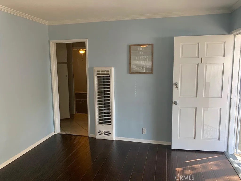 4401 Division Long Beach, CA 90803 - Photo 10 of 50 a view of empty room with wooden floor and entryway