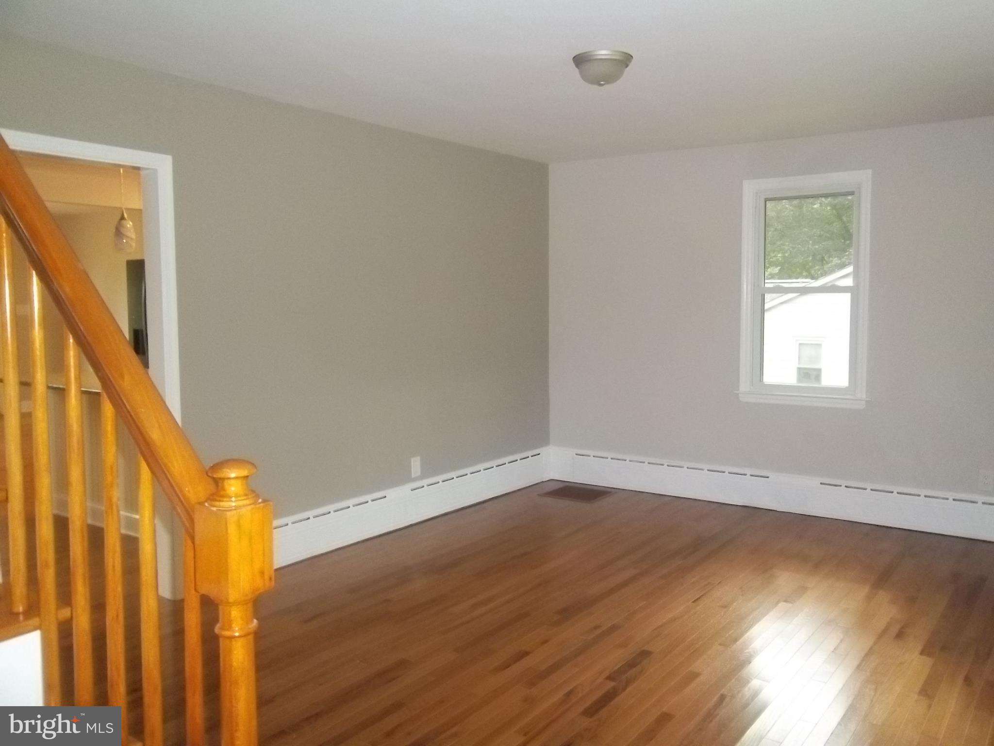 102 Barnes Corner Road Rising Sun, MD 21911 - Photo 5 of 29 Living Room