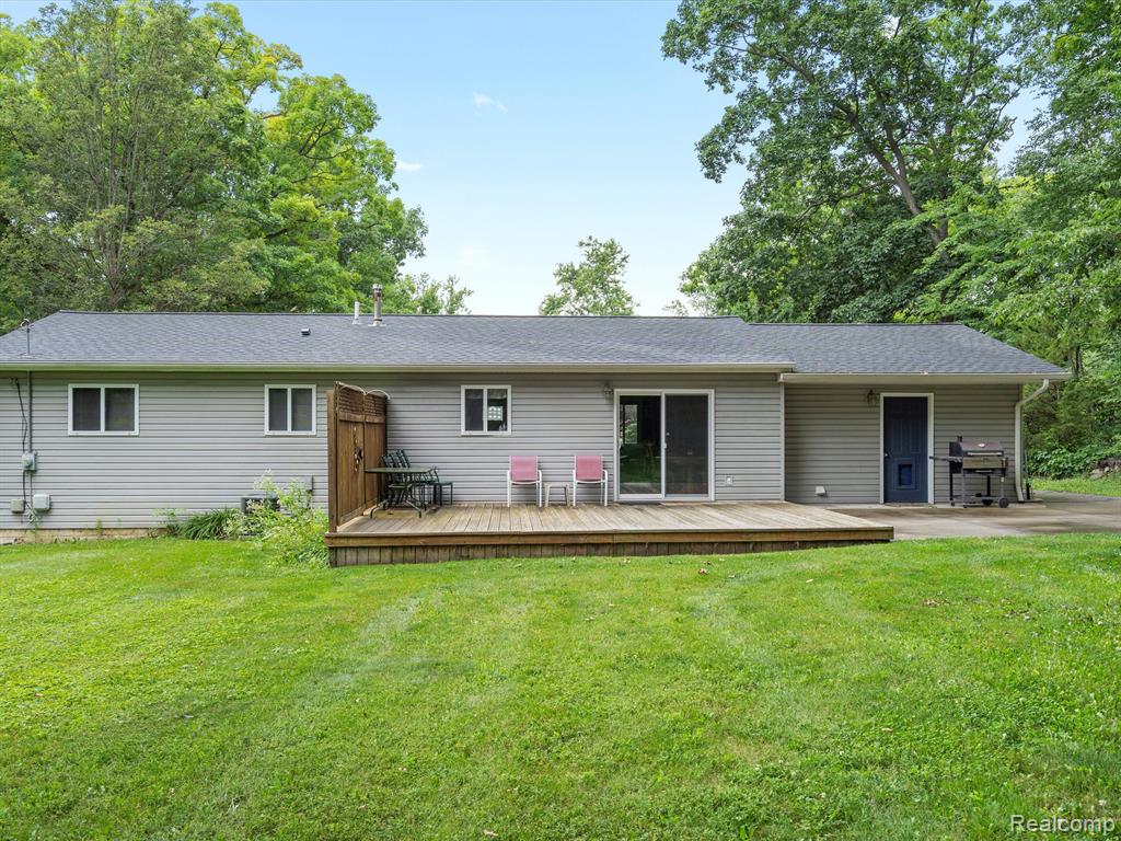 7666 Clintonville Road Clarkston, MI 48348 - Photo 25 of 32