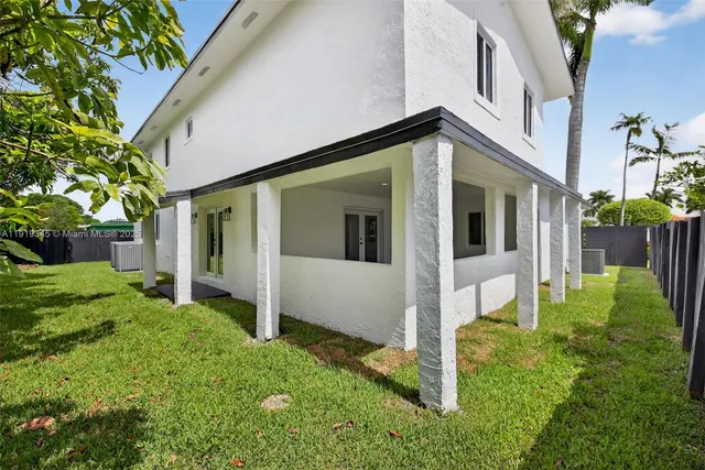 $940,017 | 10864 Southwest 141st Lane, Miami, FL 33176