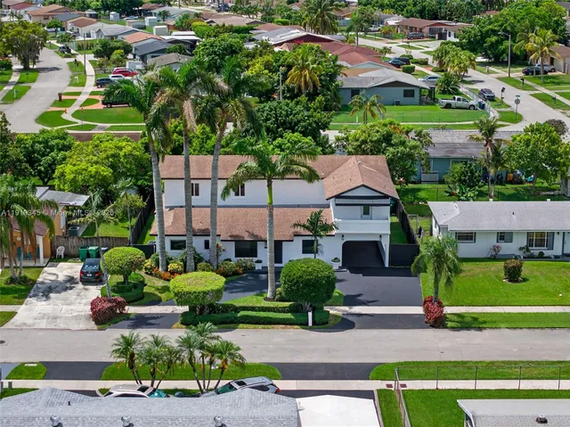 $940,017 | 10864 Southwest 141st Lane, Miami, FL 33176