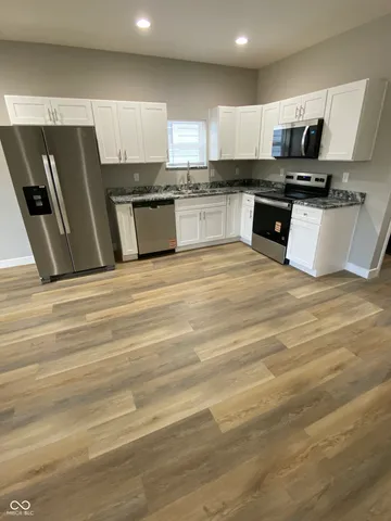 $1,845 | 931 North Beville Avenue, Indianapolis, IN 46201