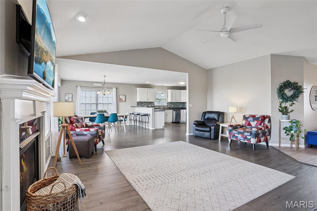 601 Whetstone Lane Mascoutah, IL 62258 - Photo 9 of 54