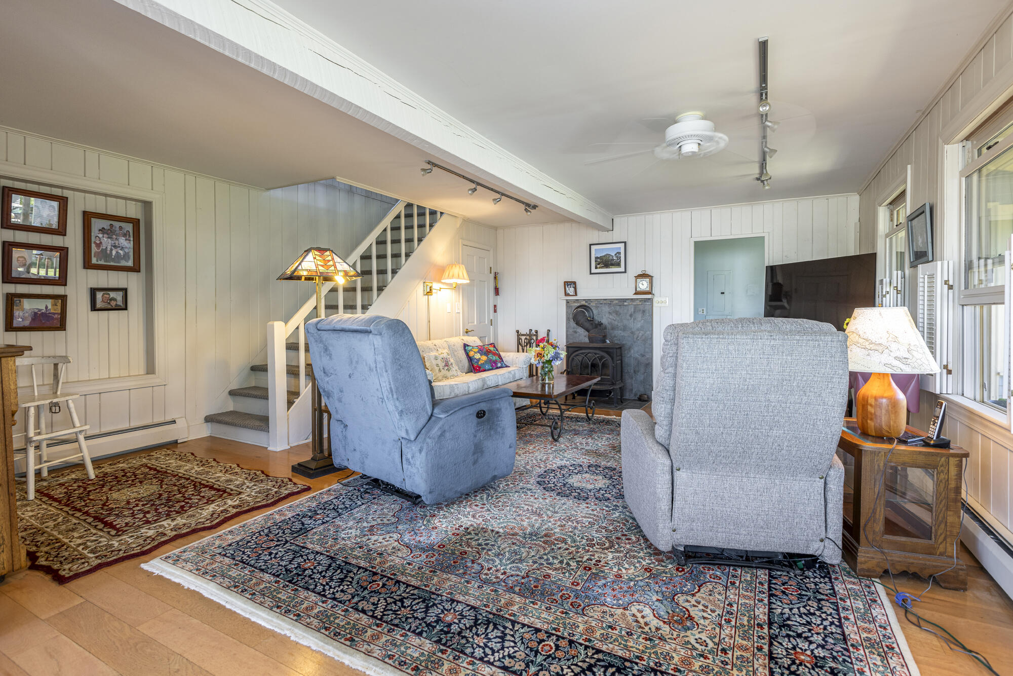 364 Island Avenue Portland, ME 04108 - Photo 12 of 47 Living Room