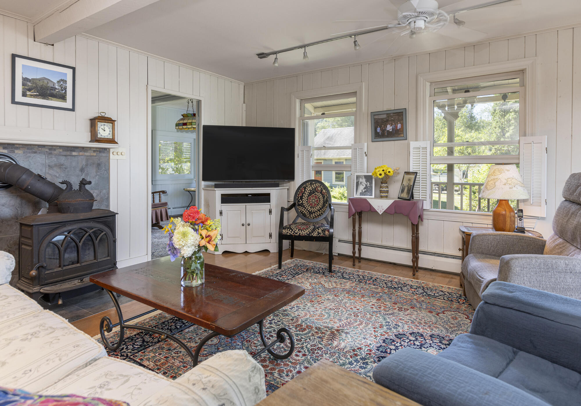 364 Island Avenue Portland, ME 04108 - Photo 14 of 47 Living Room