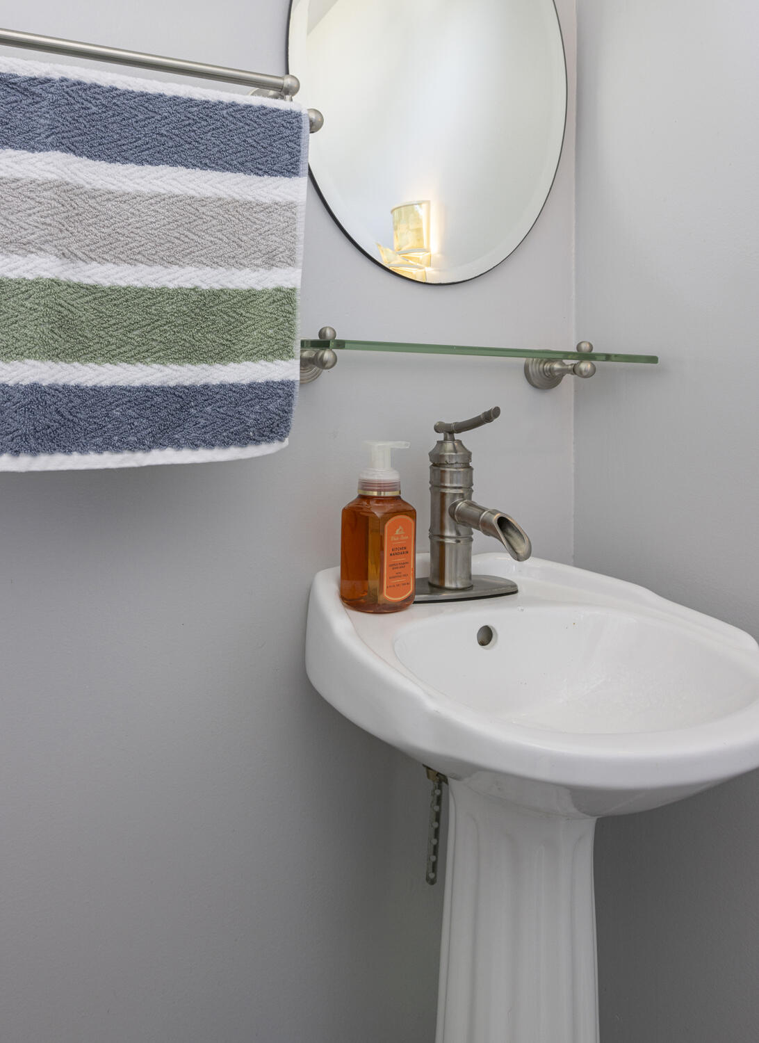 364 Island Avenue Portland, ME 04108 - Photo 19 of 47 Powder Room