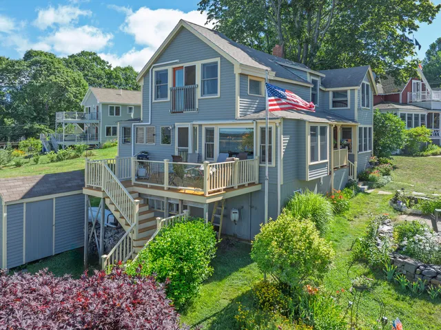 $1,260,000 | 364 Island Avenue, Portland, ME 04108