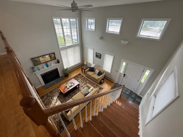 $4,500 | 99 Main Street, Stonington, CT 06378