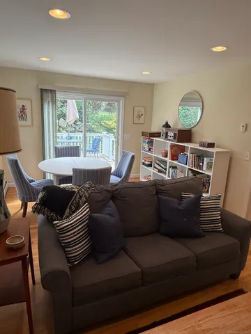 $4,500 | 99 Main Street, Stonington, CT 06378