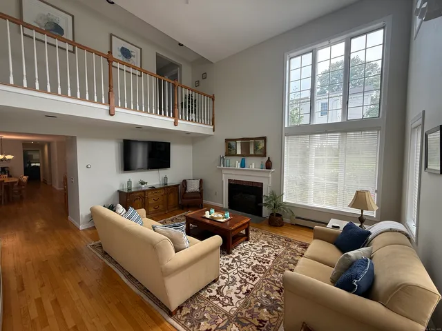 $4,500 | 99 Main Street, Stonington, CT 06378