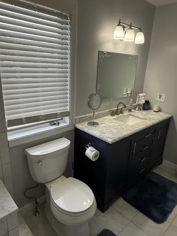 $4,500 | 99 Main Street, Stonington, CT 06378