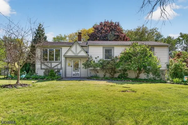 $684,900 | 17 Lynn Court, Hillsborough, NJ 08844