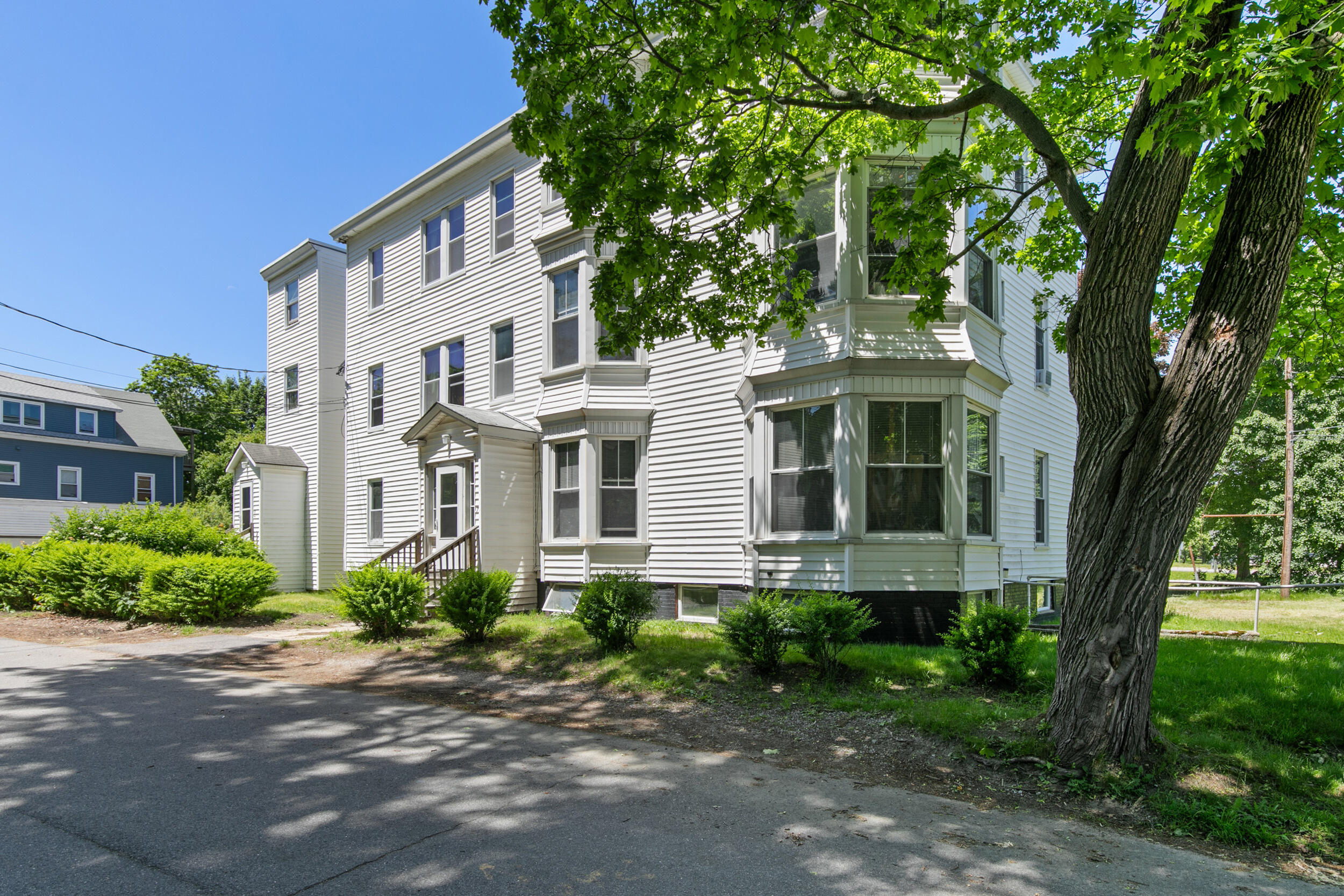 7 Huntress Street Portland, ME 04102 - Photo 2 of 57 7 huntress st, 2,3,4,6,8,10 portland, m