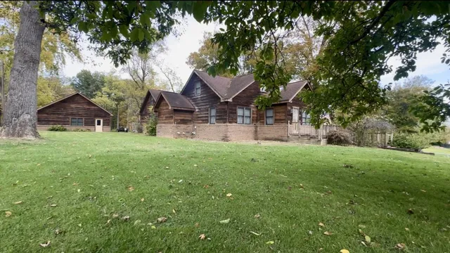 $357,000 | 924 West 3rd Street, Connersville, IN 47331