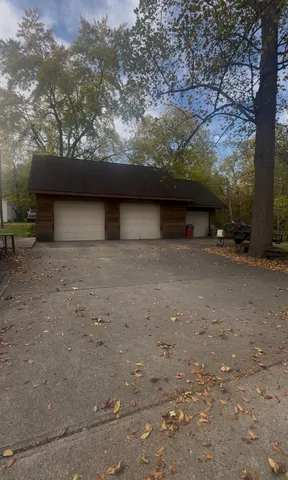 $357,000 | 924 West 3rd Street, Connersville, IN 47331