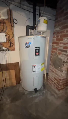 $357,000 | 924 West 3rd Street, Connersville, IN 47331