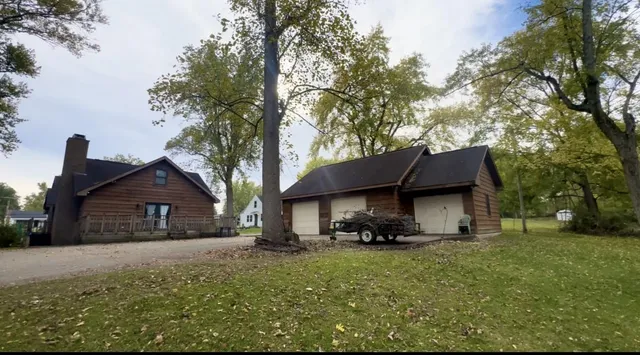 $357,000 | 924 West 3rd Street, Connersville, IN 47331