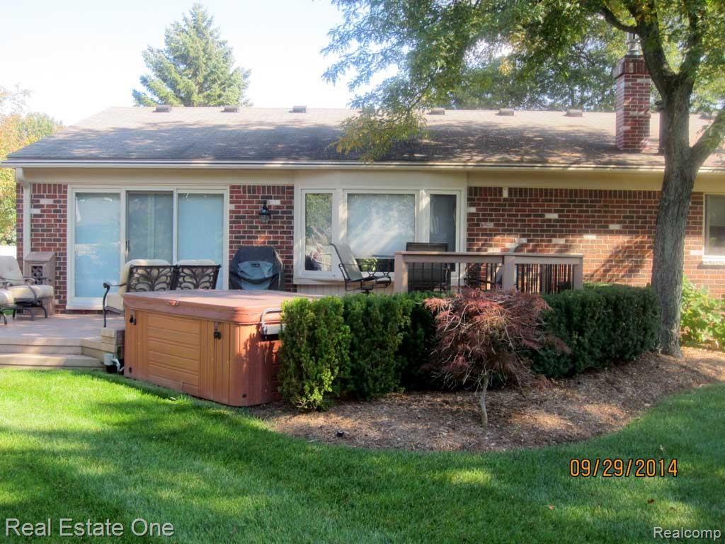22683 Chestnut Tree Novi, MI 48375 - Photo 20 of 21 Rear 2.jpg