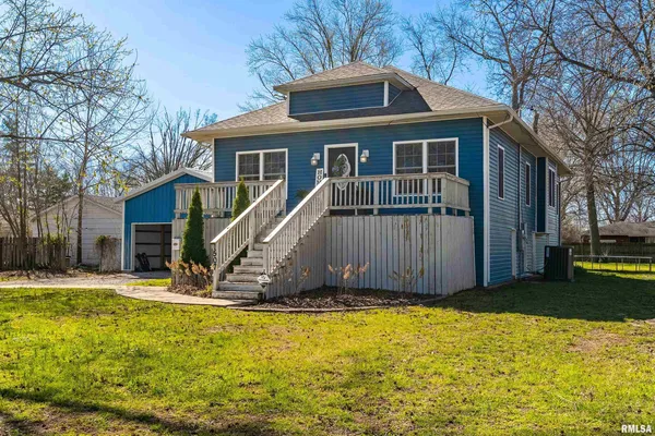 $229,000 | 1507 West Maplewood Street, Marion, IL 62959