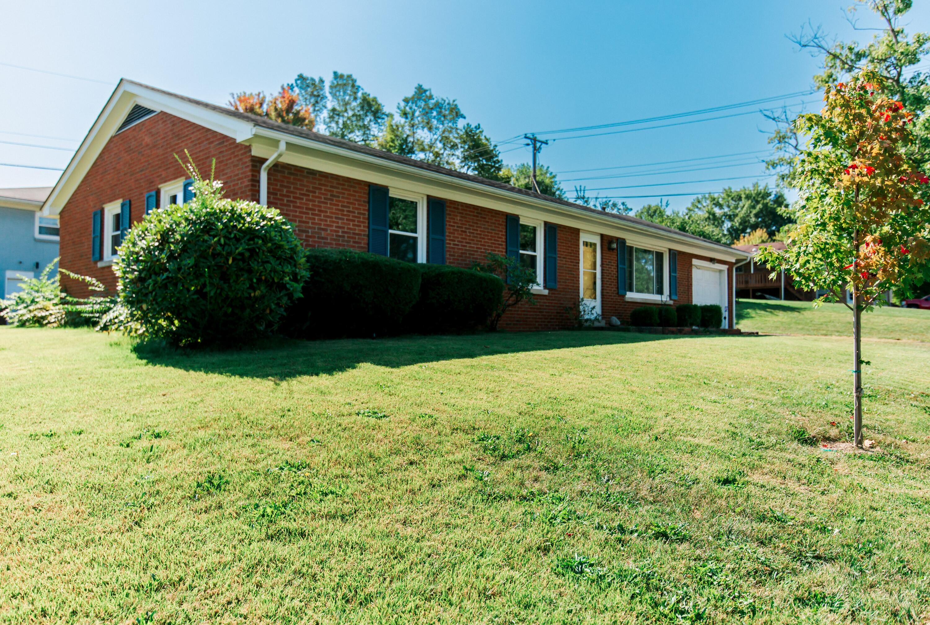 3506 Boston Road Lexington, KY 40503 - Photo 3 of 28 3506 Boston Rd-31 (1)