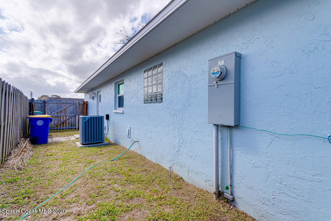 898 Brunswick Lane Rockledge, FL 32955 - Photo 21 of 49 garage to gardening Area