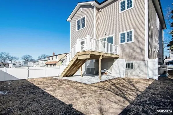 $4,000 | 734 Second Avenue, Unit 1, Lyndhurst, NJ 07071